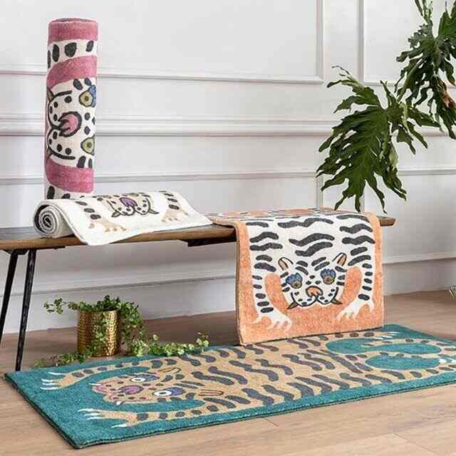 Tibet Tiger ラグ［4色・3サイズ］