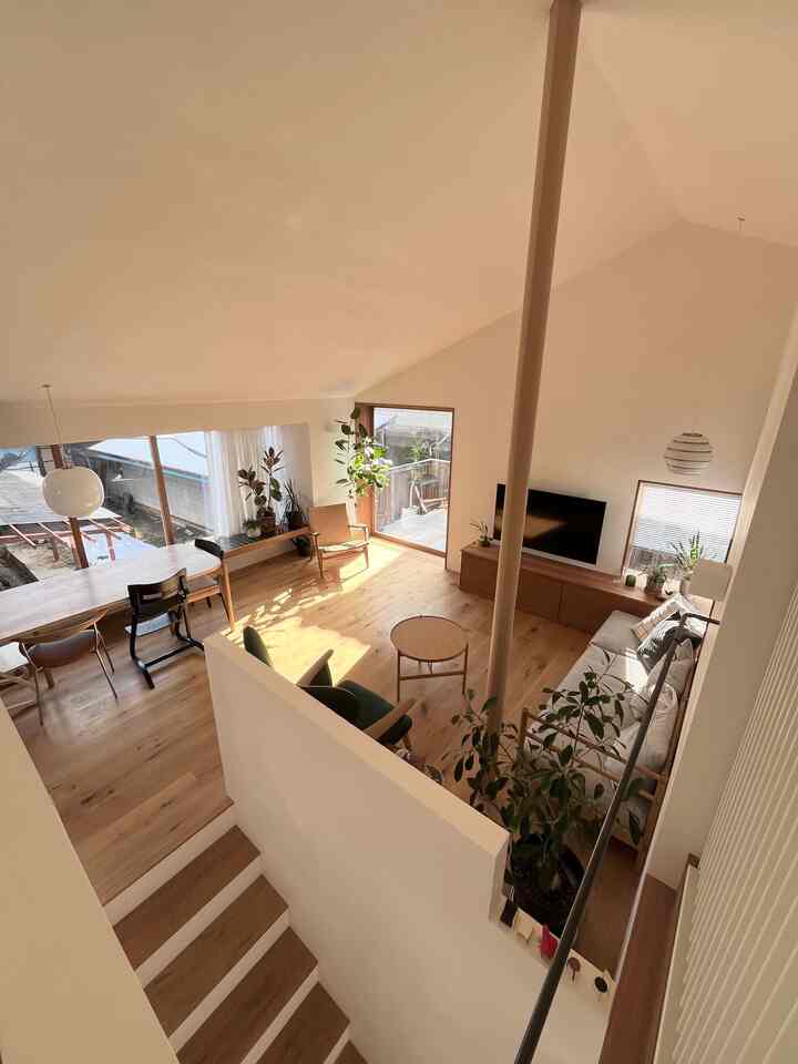 解放的なリビングにしました
好きな植物に囲まれて気持ちが良い

#北欧インテリア 
#建築 