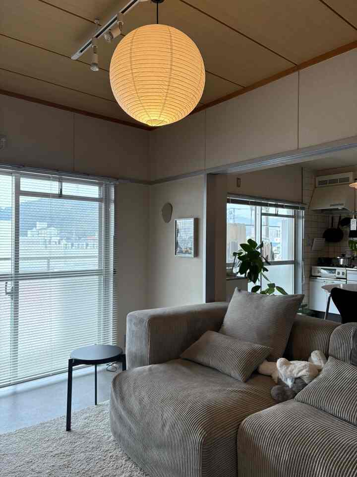 1週間帰省中！
帰ったら部屋の片付け必須😭

#リビング #カウチソファ #IKEA #サイドテーブル #スツール 

#インテリア #北欧インテリア #インテリア雑貨 #二人暮らしインテリア #2人暮らし
#3dk賃貸 #3人暮らし #DIY #部屋紹介 #ルームツアー #ホテルライク #韓国インテリア #ナチュラルインテリア #観葉植物 #賃貸インテリア #3dk #団地 #和室 #築古 #築古賃貸