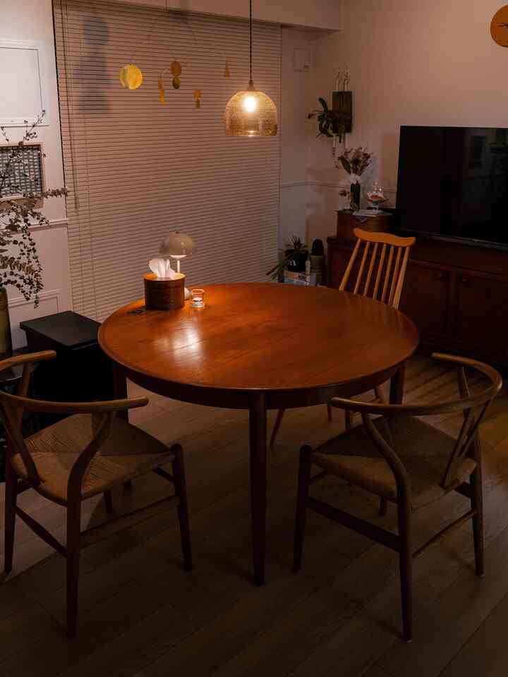 #丸テーブル #yチェア #アーコール #ヴィンテージ 