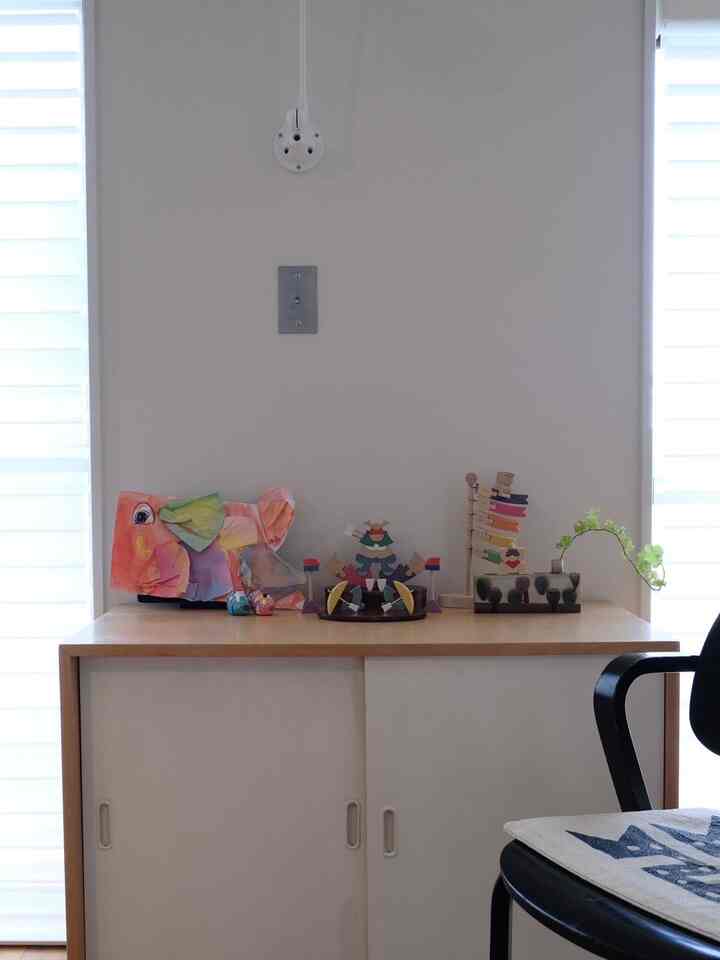 季節感は子どもが生まれてより意識するようになりました。
#こどもの日 #五月人形 #端午の節句　
#飾り棚 