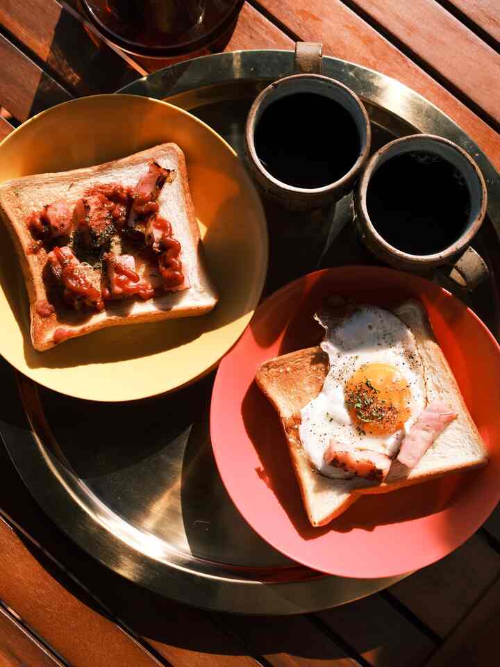 The sub-balcony is small, so it's easy to think about various things...

I had breakfast here that day.

It's very nice at this time of year☀️

I'm currently planting a lot of herbs

#Fuji Boeki
#Balcony
#balcony
#Balcony
#발코니
#베란다
#Used apartment
#Used apartment renovation
#Renovation
#Balcony interior
#Balcony cafe
#Building a balcony