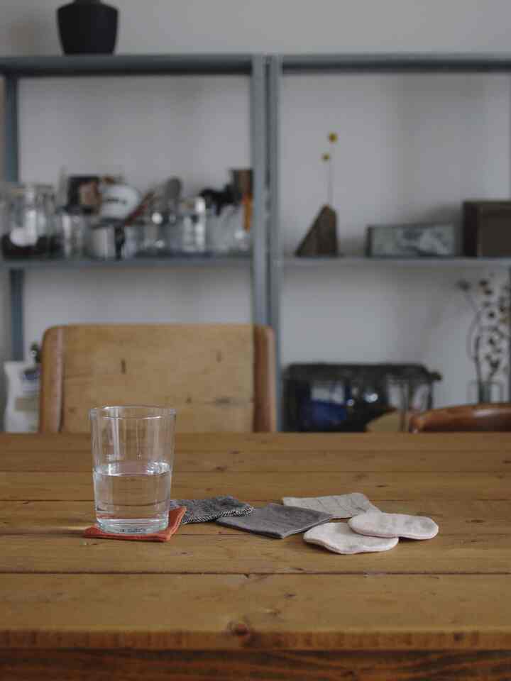 ボデガは強くて割れにくくてホットもアイスもいけるので大中小ぜんぶ愛用
お気に入りの可愛いリネンコースターたちはD+E MARKETで🫶
#ダイニング #食器 #ダイニングインテリア #ダイニングテーブル #ハンドメイド #ボデガ #グラス #コップ