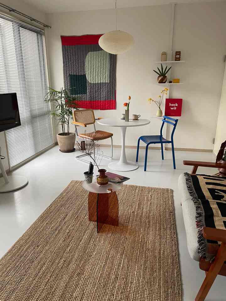 リビングダイニングの空間です


#ルームツアー 
#リビング 
#ダイニング 
#部屋インテリア 
#部屋作り 
#床タイル 
#ダイニング照明 
#오늘의집  
#집스타그램  
#셀프인테리어  
#홈스타일링  
#자취방꾸미기  
#감성소품  
#레더소품  
#핸드메이드소품  
#수납정리  
#데스크테리어  
#감성인테리어  
#작지만확실한행복  
#무드등  
#일상속작은사치