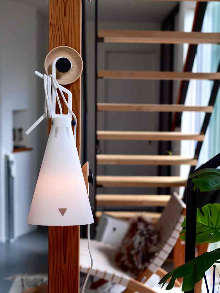 #フロス #FLOS #スケルトン階段 #フォールディングチェア #照明
