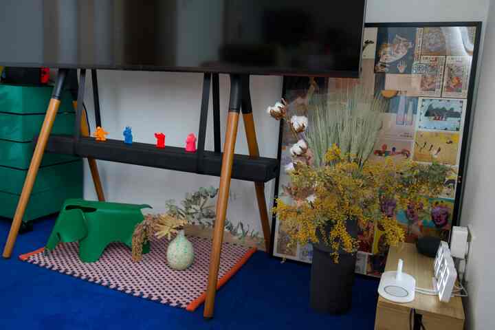 ドライフラワーコーナー💐

#dryflower #テレビスタンド #HAY #テレビエリア #収納ボックス #Vitra 