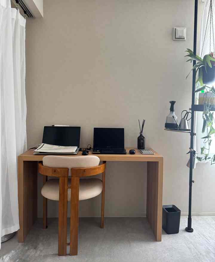 剪定して枝だけになってしまってるのがある🥲
北海道は植物を育てるのが難しい、、

　
#2ldk #観葉植物 #2人暮らしインテリア