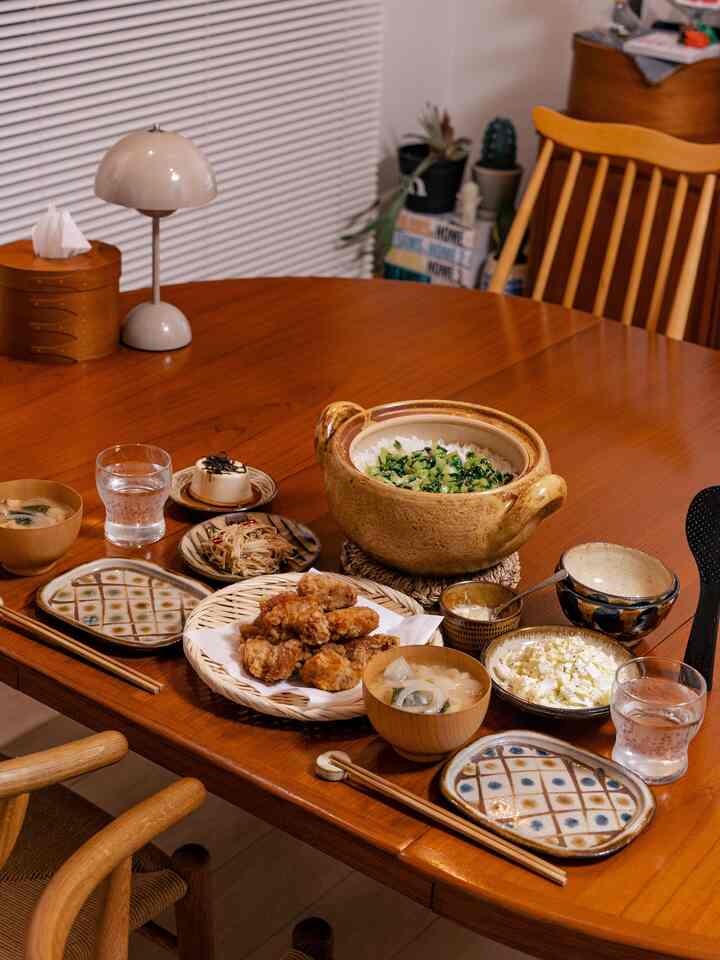 #ダイニングインテリア #キッチン #食卓 #陶器