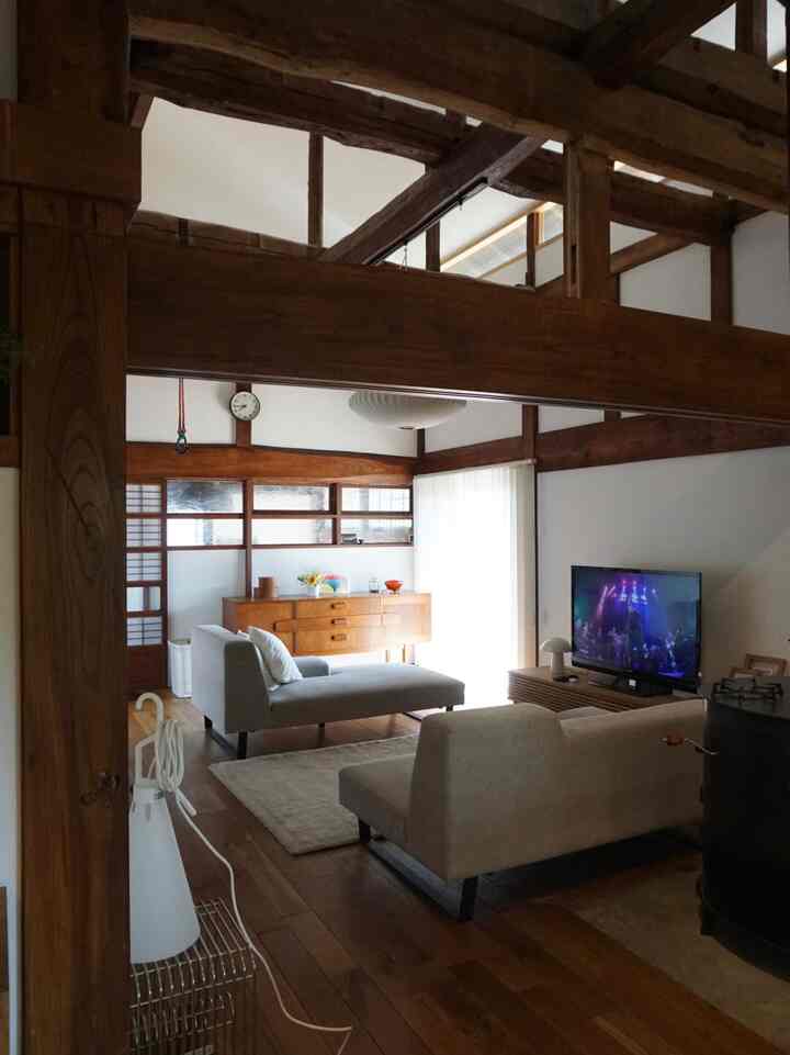 子供たちが登校して
静かな朝☕️

#livingroom
#リビング
#子どもと暮らす
#猫と暮らす