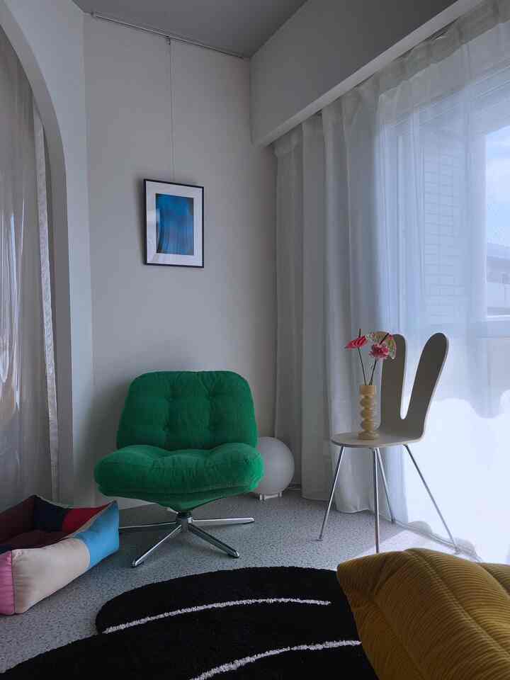 おはなを飾ると一気に気持ちがあがりますよね

#リノベーション #カラフルなインテリア #花瓶インテリア #アンスリウム 