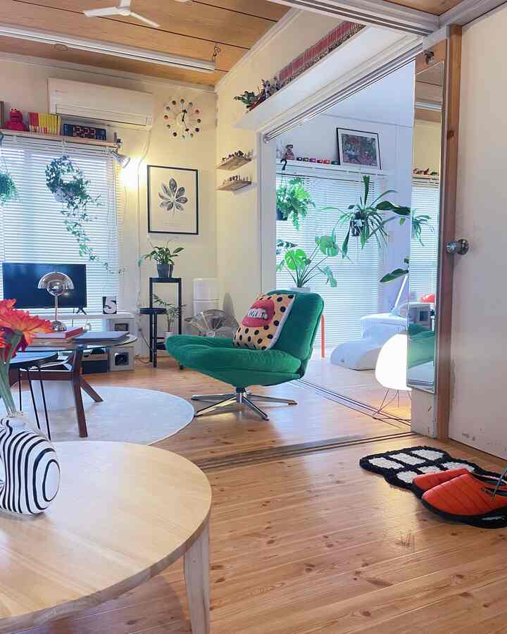 GWのホームセンターでたくさんの新入り植物を迎え入れました。

#リビング  
#観葉植物・花・造花 
#3DK 
#築50年
#IKEA
#イサム・ノグチ 
