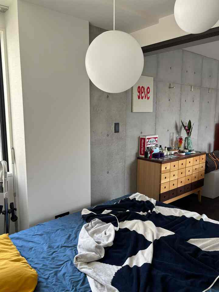 ベッドルームを寒色系にして、寝る時も涼しげ💤

#MYTONE #マイトーン #ブランケットのある暮らし #ベッドルームインテリア #お部屋づくり #丁寧な暮らし #暮らしを楽しむ #インテリア好きな人と繋がりたい #ミッドセンチュリーインテリア #ナチュラルインテリア #mytonestyle #blanketdecor #bedroomvibes #cozybedroom #roominspo #homeinterior