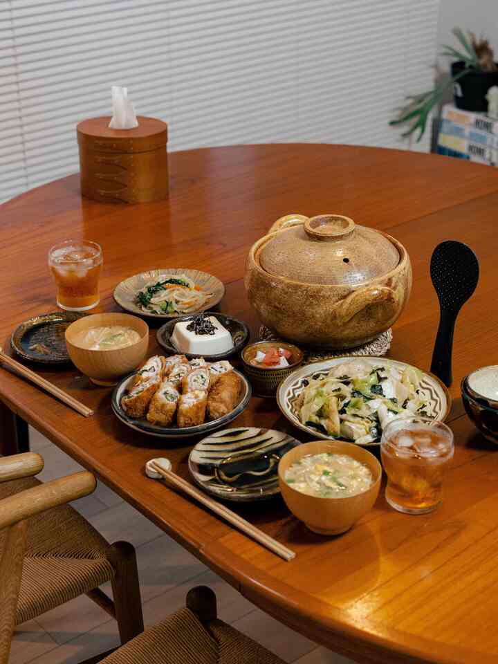 #食卓 #うつわ #ダイニング #土鍋 #丸テーブル