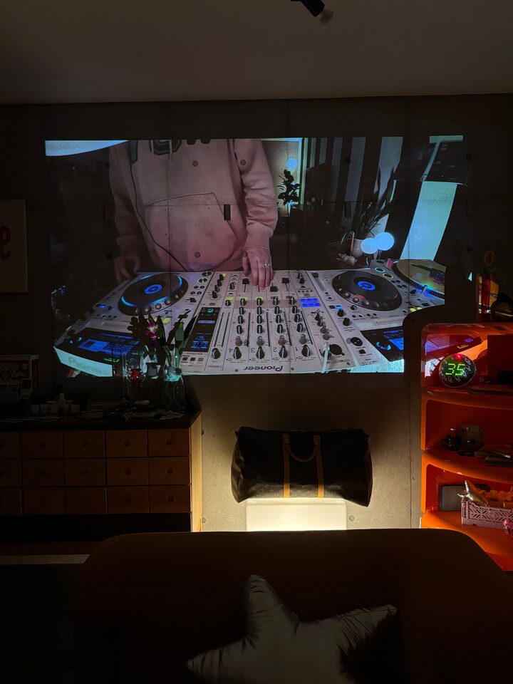 short form carousel card thumbnail