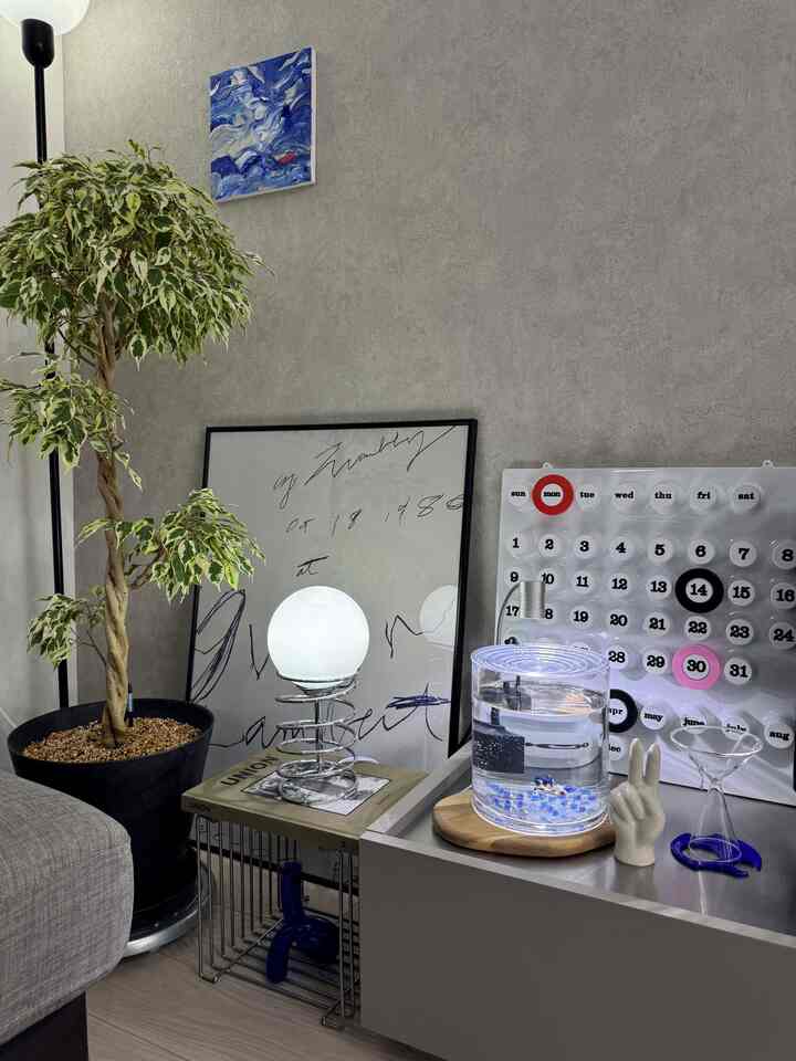 Ikan cupang 𝗽𝗼𝗼𝗸𝗶𝗲 🐠

#ruangtamu
#interiorruangtamu
#interior
#posterinterior
#pertengahanabad
#pertengahanabadmodern
#ikantropis
#ikancupang
#hidupdenganikancupang
#nyaman
#rumah
#apartemen
#rumahku
#biru