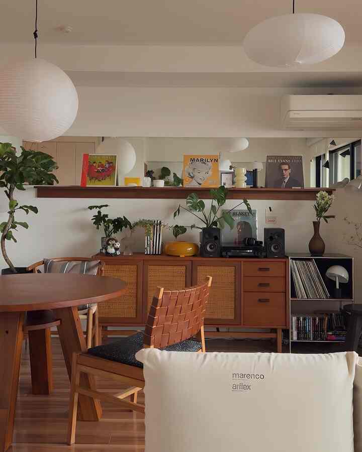 #リビング #ダイニング #ダイニング照明 #リビング照明 #ダイニングテーブル #ダイニングチェア #マレンコ #ミッドセンチュリー #北欧インテリア #レコード 