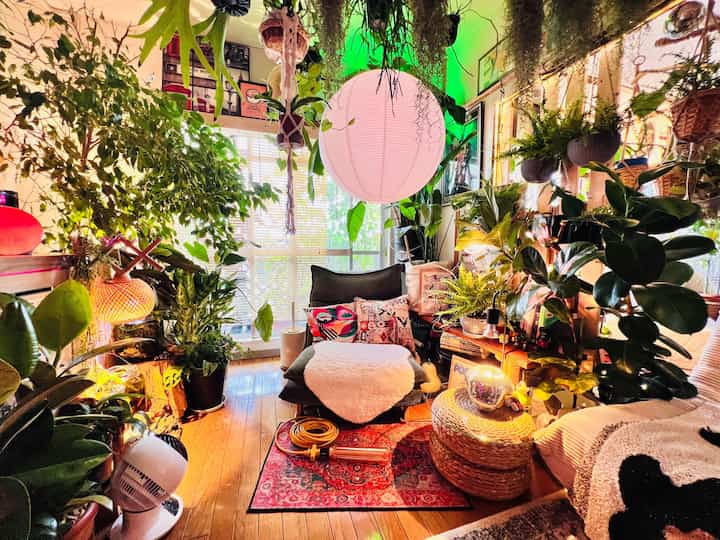 Desain interior yang berpusat pada tanaman

Saya suka karpet kilim dan kabel ekstensi kuning🟨!

Kokoh dan imut, jadi tidak apa-apa untuk membiarkannya👌🏼

#Interior tanaman #カラフルなインテリア

#Ruang tamu/ruang makan #リビング #リビングインテリア

#Jendela #ハンギング植物