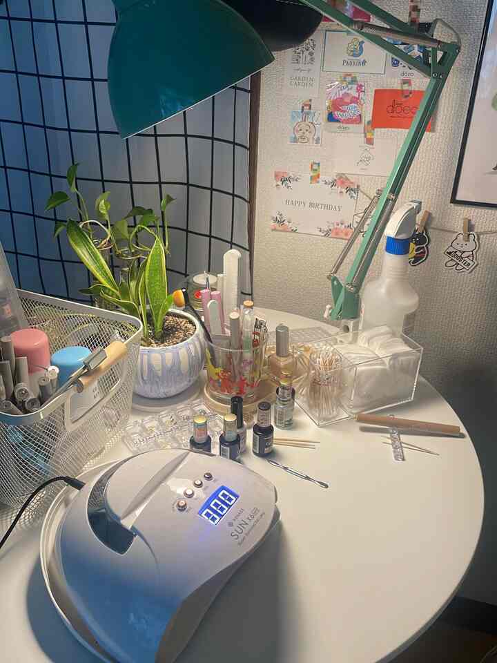 ネイル💅時間









#myroom
#interior
#interiordesign
#홈인테리어
#집꾸미기
#자취방꾸미기 
 #셀프인테리어
#집순이
#홈데코
#cozyroom #インテリア
#韓国インテリア
#暮らしを楽しむ
#賃貸暮らし
#築古賃貸

#カラフルインテリア
#観葉植物のある暮らし
#観葉植物のある生活
#インドアグリーン
#indoorplants
#一人暮らし
#一人暮らしインテリア
#インテリア雑貨
#レコードのある暮らし

