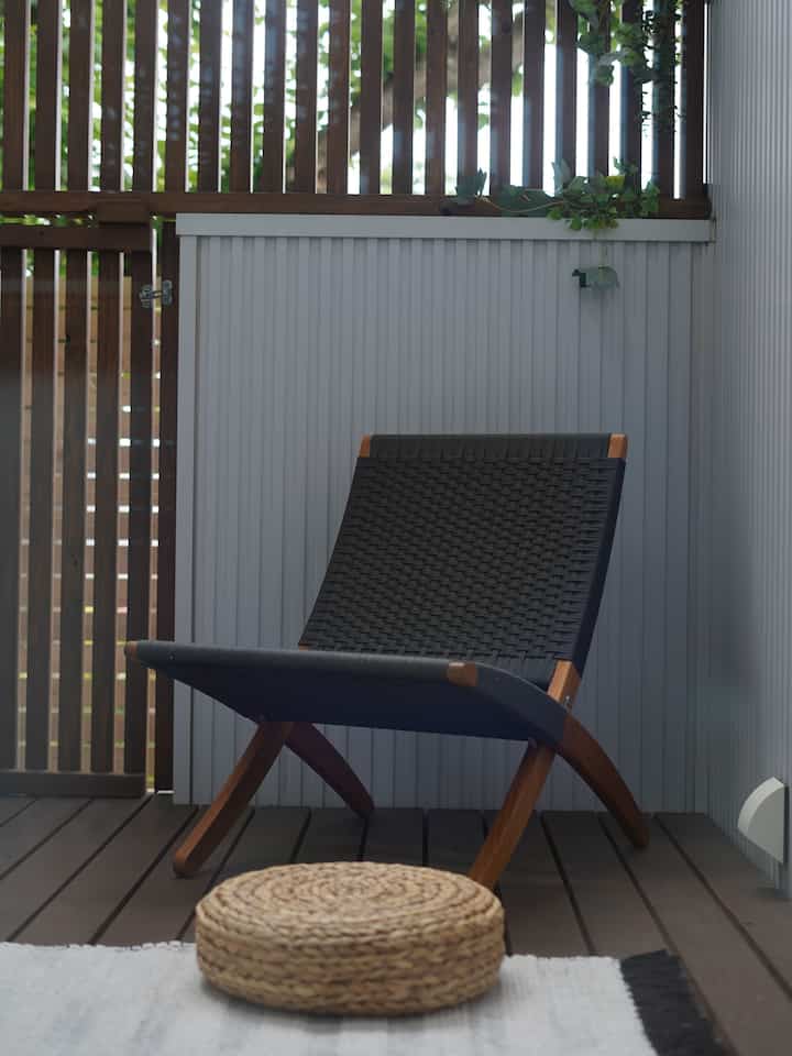 #ウッドデッキ　#中庭　#フォールディングチェア　#MG501 #アウトドア 