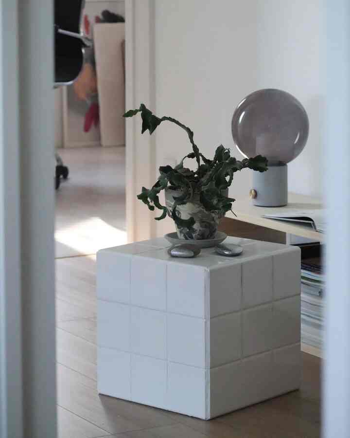 Saya membuat meja dari ubin◻️

#DIY
#ubininterior