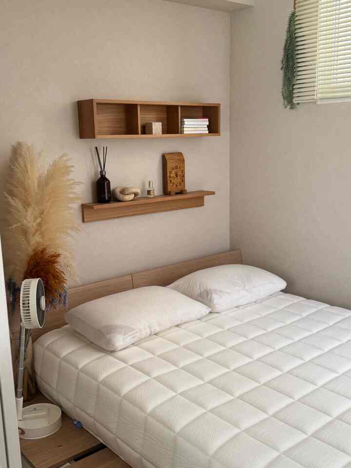 after→before
高品質豆腐マットレスにアップデートしました☺️
思ったよりも柔らかすぎず硬めマットレスで
腰痛持ちの私にぴったりだった✨

____________________
クーポンコードはこちら
【rinaroom】

■「スリーピー・とうふマットレス」または「折り畳みマットレス：スリーピ
一・いなり」をお買い上げで10%OFF
■使用期限：2025年9月30日まで
____________________
　
#sleepytofu
#スリーピーとうふ
#眠豆腐
#寝室