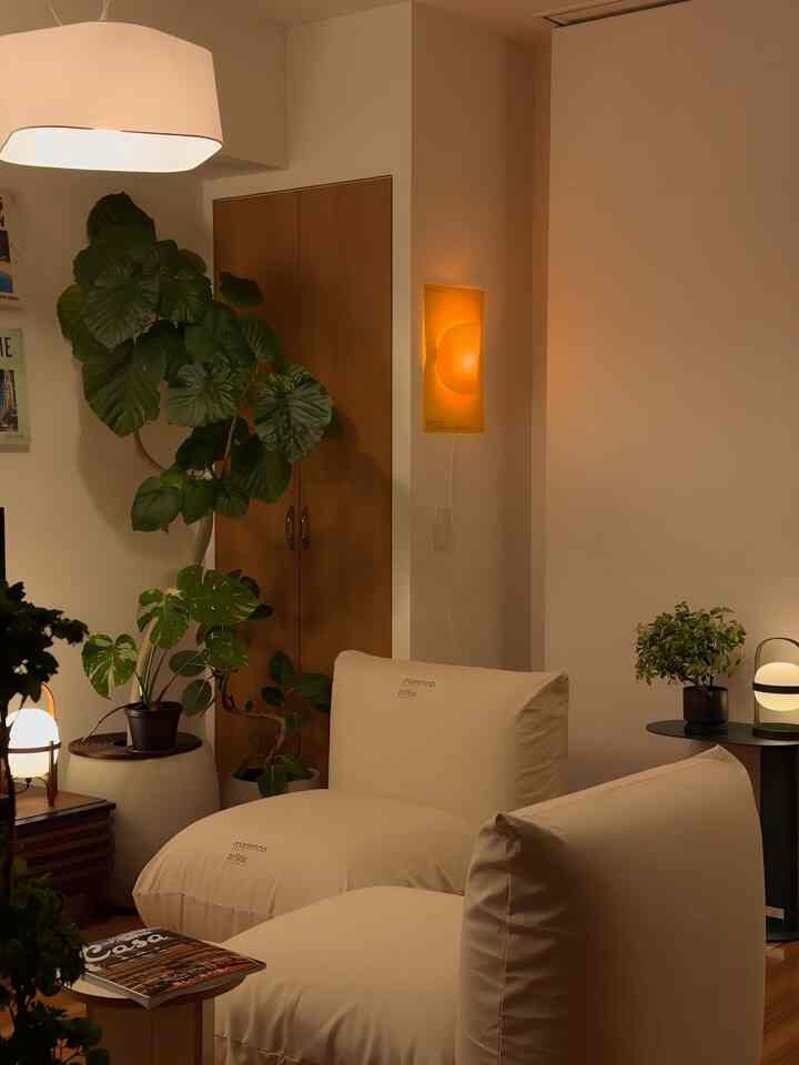 #リビング #北欧インテリア #マレンコ #観葉植物 #ポスターライト 