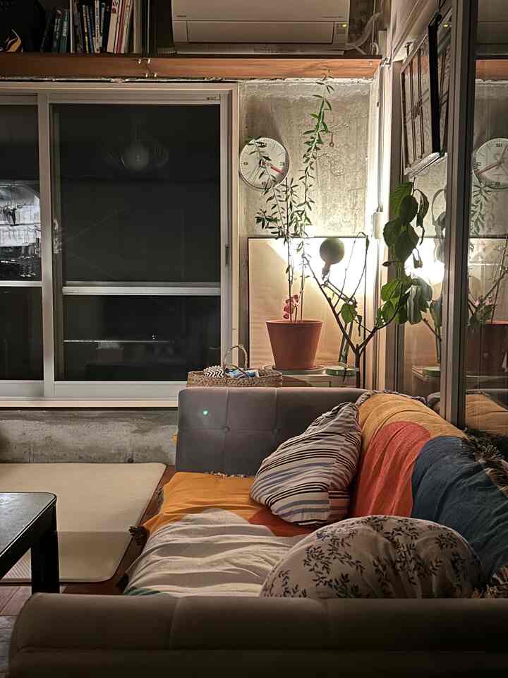 夜のリビング
#リビング #リビング本棚 #エアコン #リビング照明 