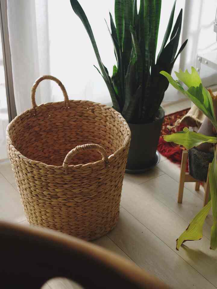 Keranjang cucian ini dari MUJI. Ukurannya besar dan kokoh, jadi sangat cocok untuk rumah kami, yang memiliki banyak cucian meskipun kami hanya berdua.
#keranjang cucian #バスケット #リビング #2LDK