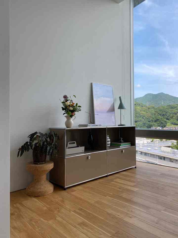 フリッツハンセンのセブンチェア
「7:14 AM colour edition」の発売を記念して
5色の柔らかなパステルトーンのセブンチェアの
世界観をイメージしたポスター

#fritzhansen
#poster
#interior
#sevenchair