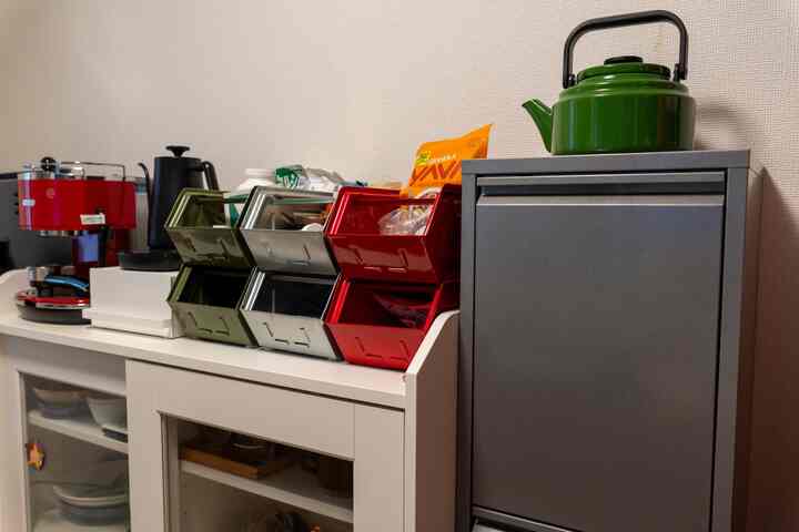 キッチン収納🧑‍🍳

#キッチン用品 #キッチン整理 #キッチン収納 #インテリアゴミ箱 #カラフルなインテリア  