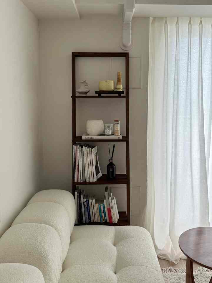 シフォンカーテンから入る柔らかい光が好き🤍✨ #シフォンカーテン #オーダーカーテン #ソファ 