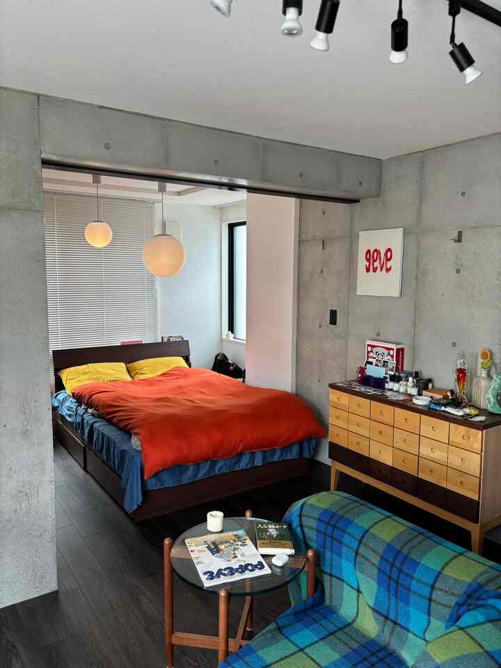 I've been loving the colorful winter version lately 🥰

#WinterLiving #ミッドセンチュリーインテリア #あたたかい暮らし #ヴィンテージインテリア #冬のお部屋 #おうち時間を楽しむ #北欧ミックス #WinterLivingRoom #MidcenturyModern #CozyHome #RetroInterior #VintageVibes #WinterInterior