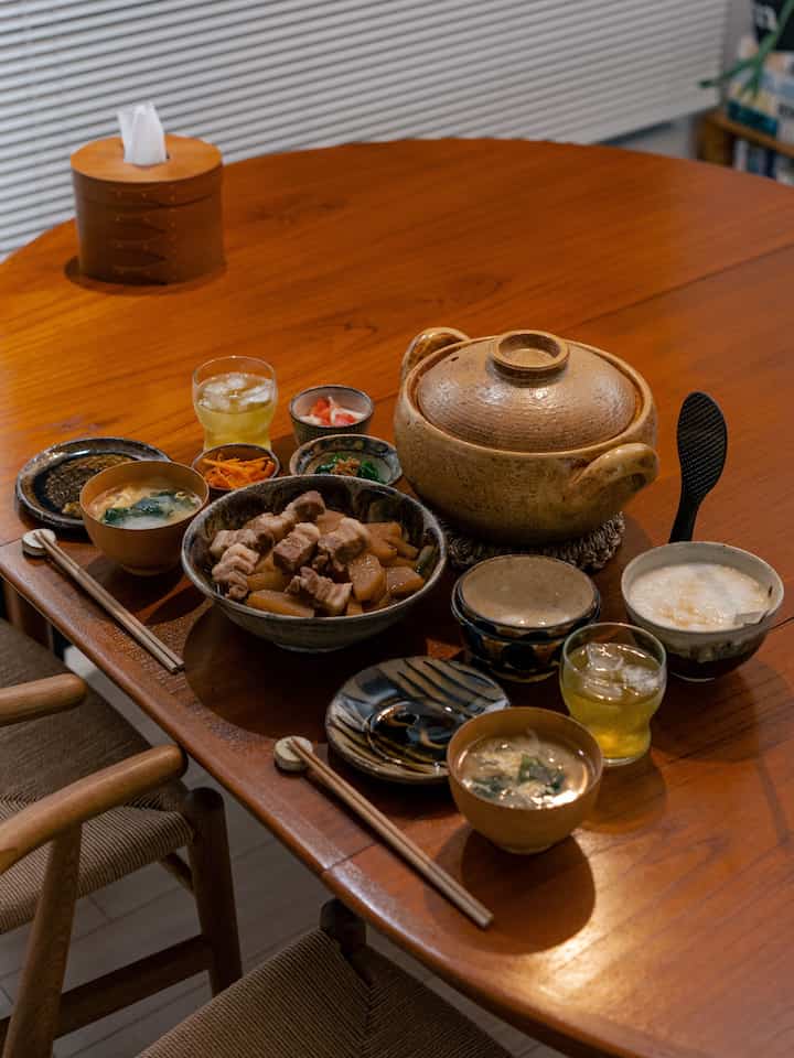 #ラウンドテーブル #ヴィンテージ家具 #暮らしの道具 #食卓