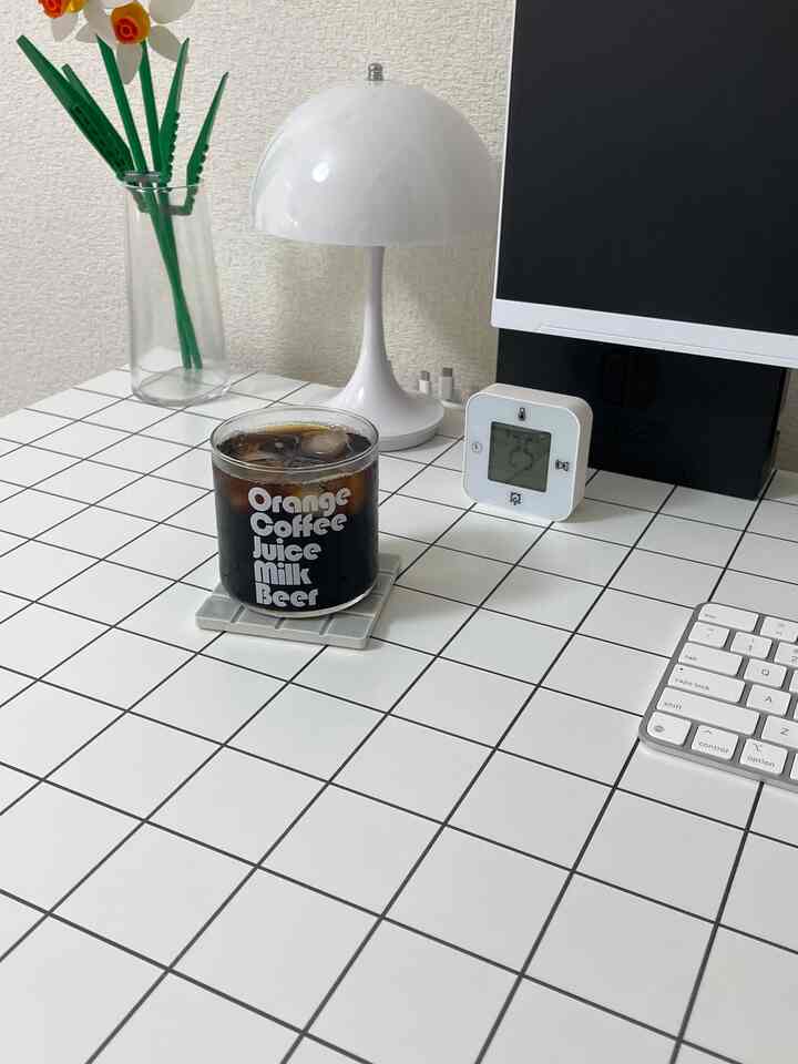 新入りのコースターがいい調子で
デスク作業が捗る💻📝
#デスクインテリア #デスクテリア #コースター 