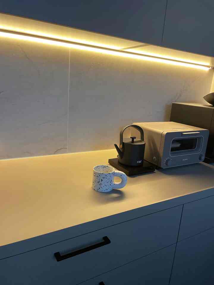kitchen
#kitchen
#Russellhobbs
#北欧 
#韓国インテリア
#ジャパンディ
#海外インテリア
#タイル 
#間接照明 
#マグカップ 
#マグカップ・グラス・タンブラー 