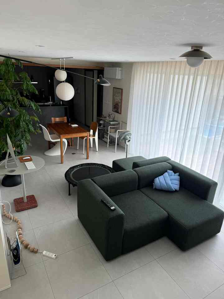 珍しい角度から📐
.
.
.
.
#artek
#vitra
#hay
#akari
#ikdea
#flos
#myhome
#北欧
#ミッドセンチュリー
#マイホーム