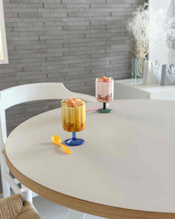 もらったゴブレットグラス使って桃パフェ作った
#テーブルウェア #テーブルインテリア #ゴブレットグラス #グラス #おうち時間 