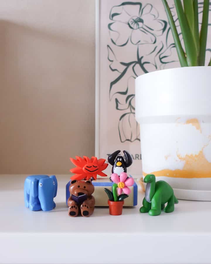 いつかの我が家。

daisuke kondoさんのガチャ
気分でいろんな場所にお引越しさせています

見てるだけで癒される、、😮‍💨

#daisukekondo #ガチャガチャ #gachagacha #子供のいる部屋 #子供のいる暮らし #マイルームインテリア #cozyhome #apartmentliving #リビングダイニング  #cozylivingroom #ohouseアンバサダー