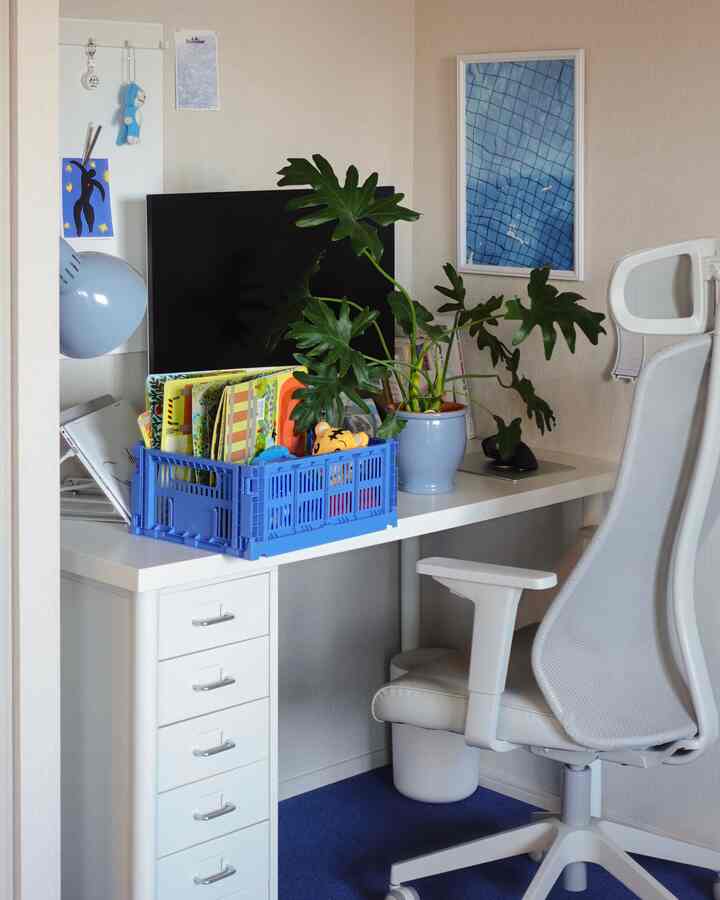 いつかの我が家🏠

模様替えの最中。

いろいろ机の上に集めたら、
なんだか可愛くなった🛜

#lagkapten #ラグカプテン #matchspel #マッチスペル #desksetup #デスク周り #デスクスペース #ワークスペース #helmer #ヘルメル #adils #オディリス #スヴェンソース #svensås