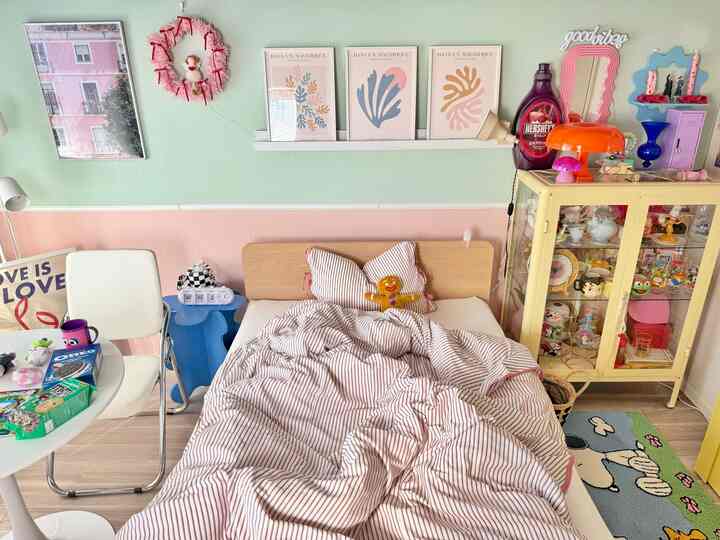 今のお部屋はこんな感じ🌟
そろそろハロウィンのこと考えるけど、なんだか全然やる気が起きなくて今年は何もしないかも🫠

#一人暮らし #カラフルインテリア #賃貸インテリア #パステルインテリア 