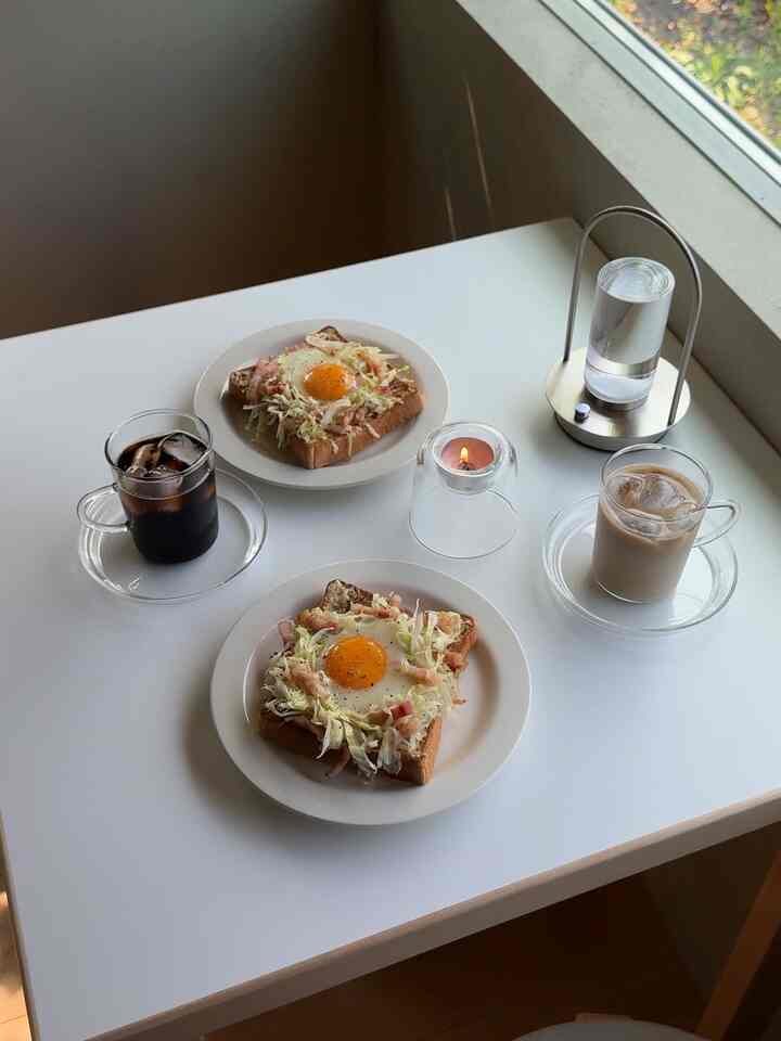 cafe space

#カフェスペース #グラス #artek #ポータブルランプ #キャンドルホルダー