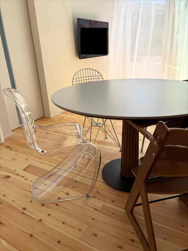 🆕🏠
Home Building Record

#myhome #roomtour #interior #interiordesign #midcentury #midcenturymodern #midcenturyfurniture #homedecor 
#midcentury #ミッドセンチュリーモダン #インテリア #パントンチェア #イームズチェア #ワイヤーチェア