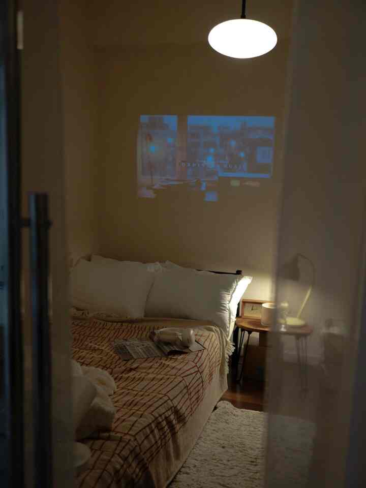 ACTUSのジャガード織り ブランケット テラコッタ

裏表でカラーが逆転するので気分で変えられるのも良き。

サイズが130 x 180cmなのでベッドに丁度いい。
ちなみにこちらはシングルベッド

子供と寝るのでまったく寝室としては使ってませんがいつもドアを開けているのでチラッと目に入った時に「好き」と思える空間でありたい。


#ベッドルーム #寝室 #プロジェクター #シングルベッド #4.5帖 #ニトリ #IKEAライト #ACTUS #寝具