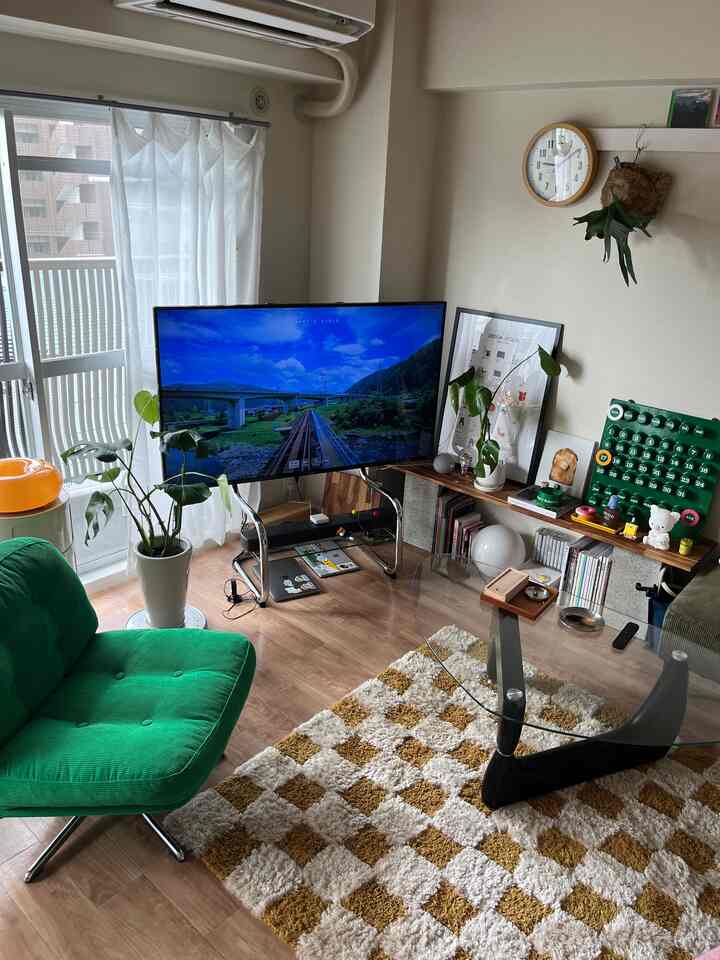 新しいリビングにも慣れてきた✌️
#リビング #リビング植物 #リビングインテリア #IKEA #IKEA家具 #観葉植物 