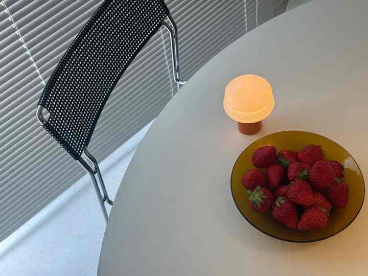 #ダイニング #ダイニングテーブル #ダイニングチェア #ポータブルランプ #ILKW