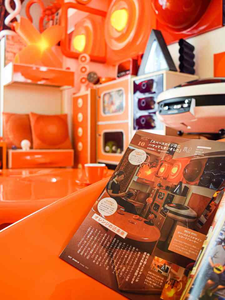 My room was featured in the October issue of "Man's Hideaway"!
This issue's "Hobby Room Special" was perfect for me, as it's packed with all my favorite things!
The other people's rooms, regardless of genre, are also incredibly dense, making this a very enjoyable book!!
This book has many interesting things to offer, and it gives you a sense of the polar opposite of minimalism.📕
Please pick it up if you see it!
It's quite interesting☺️
・
・
・
#MansHideaway
#HobbyRoom
#Kartell
#Quattroquarti
#Vitra
#VernerPanton
#Orange
#Midcentury
#MidcenturyModern
#Spaceage
#SpaceageDesign
#Weltron2007
#Weltron
#Midcentury
#SpaceAge
#ShowaRetro
#Showa
#Retro
#Interior
#RoomCreation
#RetroPop
#Kawaii
#DIY