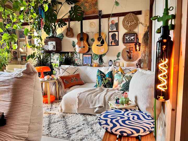 思い出が沢山詰まった家🏠
細長いお家の和室一部屋

#和室　#団地　#カラフルなインテリア 
#照明インテリア #照明デザイン 
