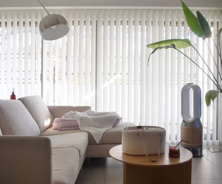 #赤ちゃんのいる生活 #リビング #マンション #バーチカルブラインド 