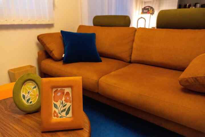 ソファとお揃いフレーム🖼️

#photoframe #写真 #フレーム #オレンジ #グリーン #3人掛けソファ #カリモク60