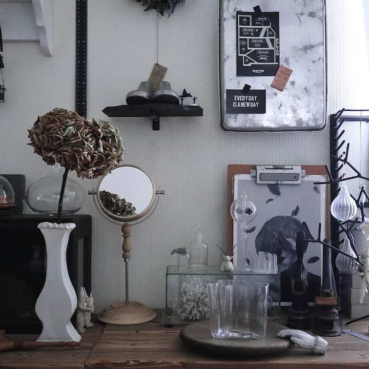 ひっそりこっそりハロウィン➕

#ハロウィン
#Halloween
#ハロウィンインテリア
#ハロウィン小物 
#DAISO
#ダイソー